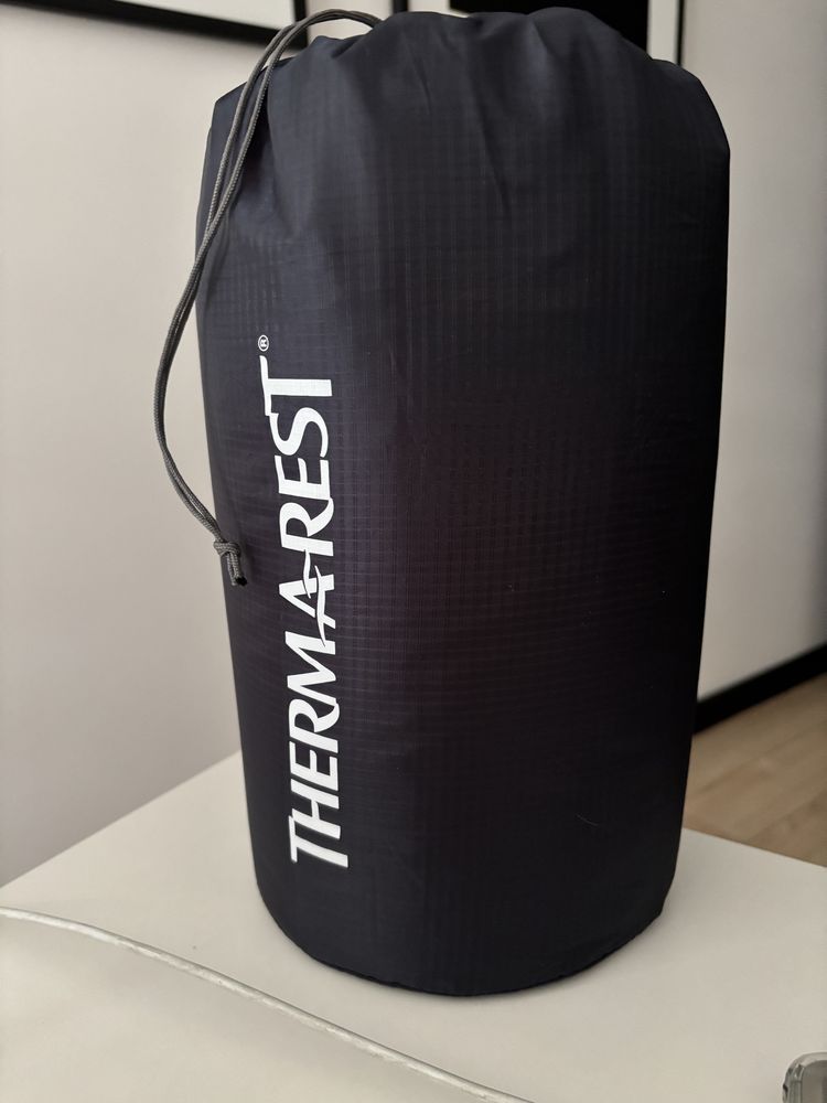 Thermarest Trail Scour R Regular mata samopompujaca