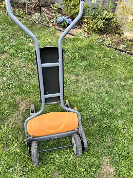 Bebnowa kosiarka Fiskars reczna uzywana