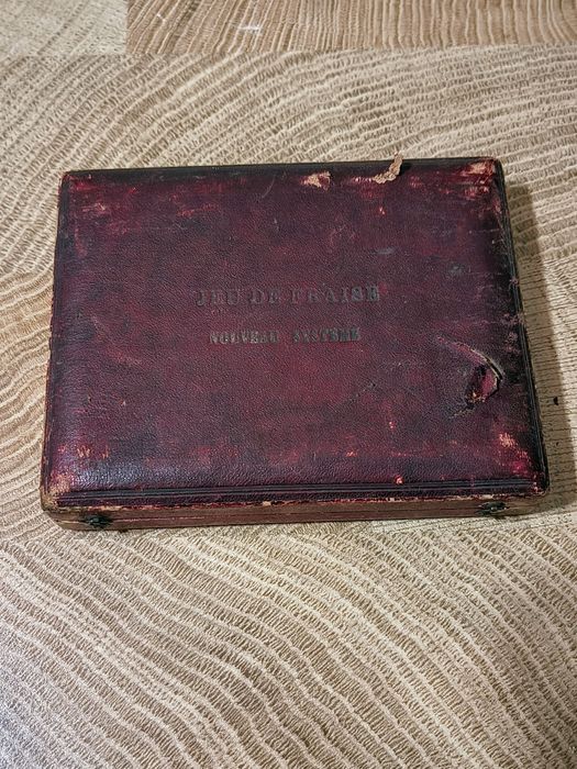 Stare narzędzia zegarmistrzowskie