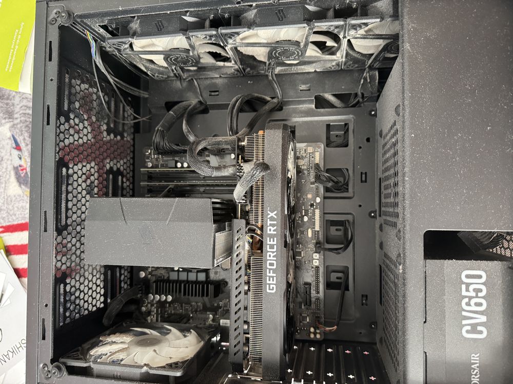 Komputer gamingowy + Monitor
