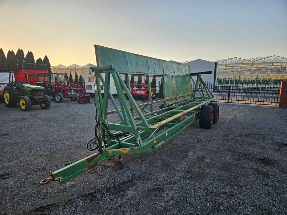 Przyczepa do zbioru marchwi Pietruszki warzyw platforma Krakei