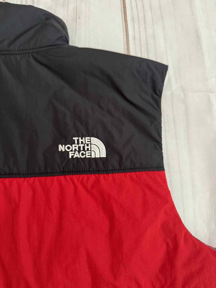 Kamizelka The North Face Czerwono-czarna Rozmiar L dziecięce/XS męskie
