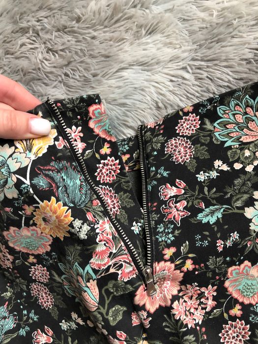 Спідничка (HOUSE)