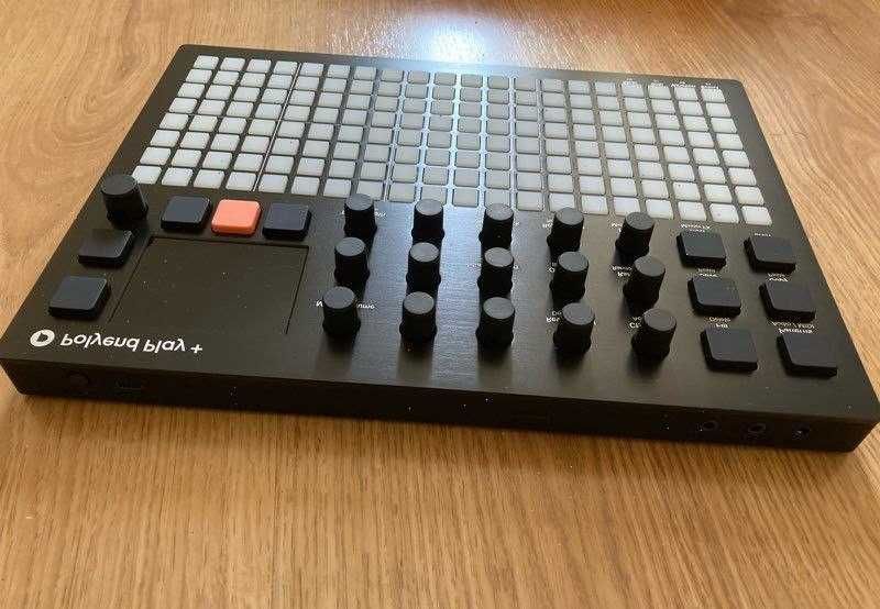 Groovebox Polyend Play+