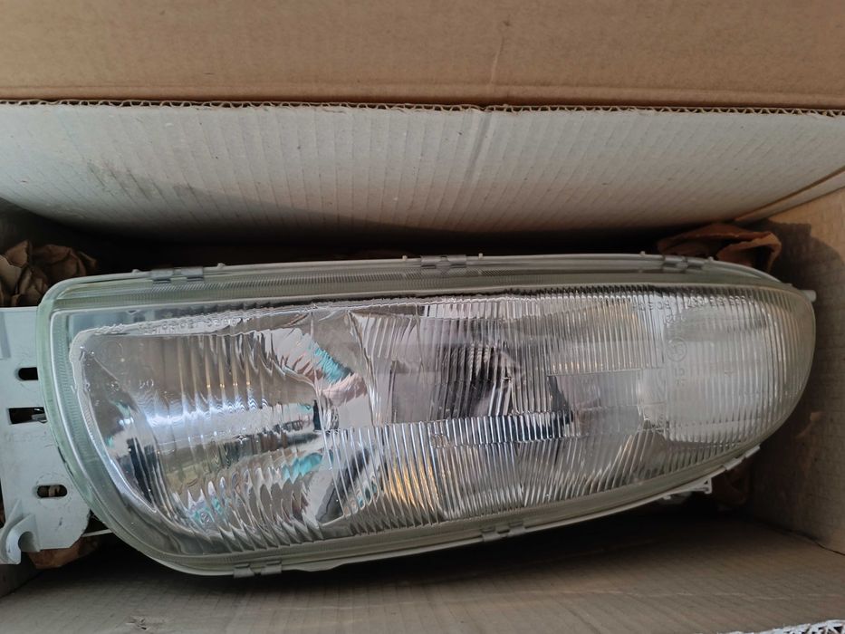 Conjunto Ford Fiesta 96-99::Óticas, Grelha, Tampões e Tapetes