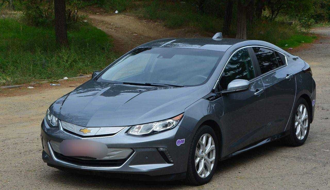 Chevrolet Volt Premier 2019 Plug-in Hybrid 1.5 гібрид