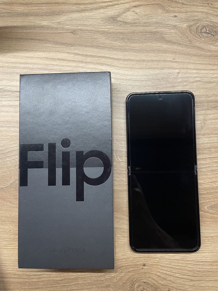 Samsung Galaxy Z flip 4 128gb