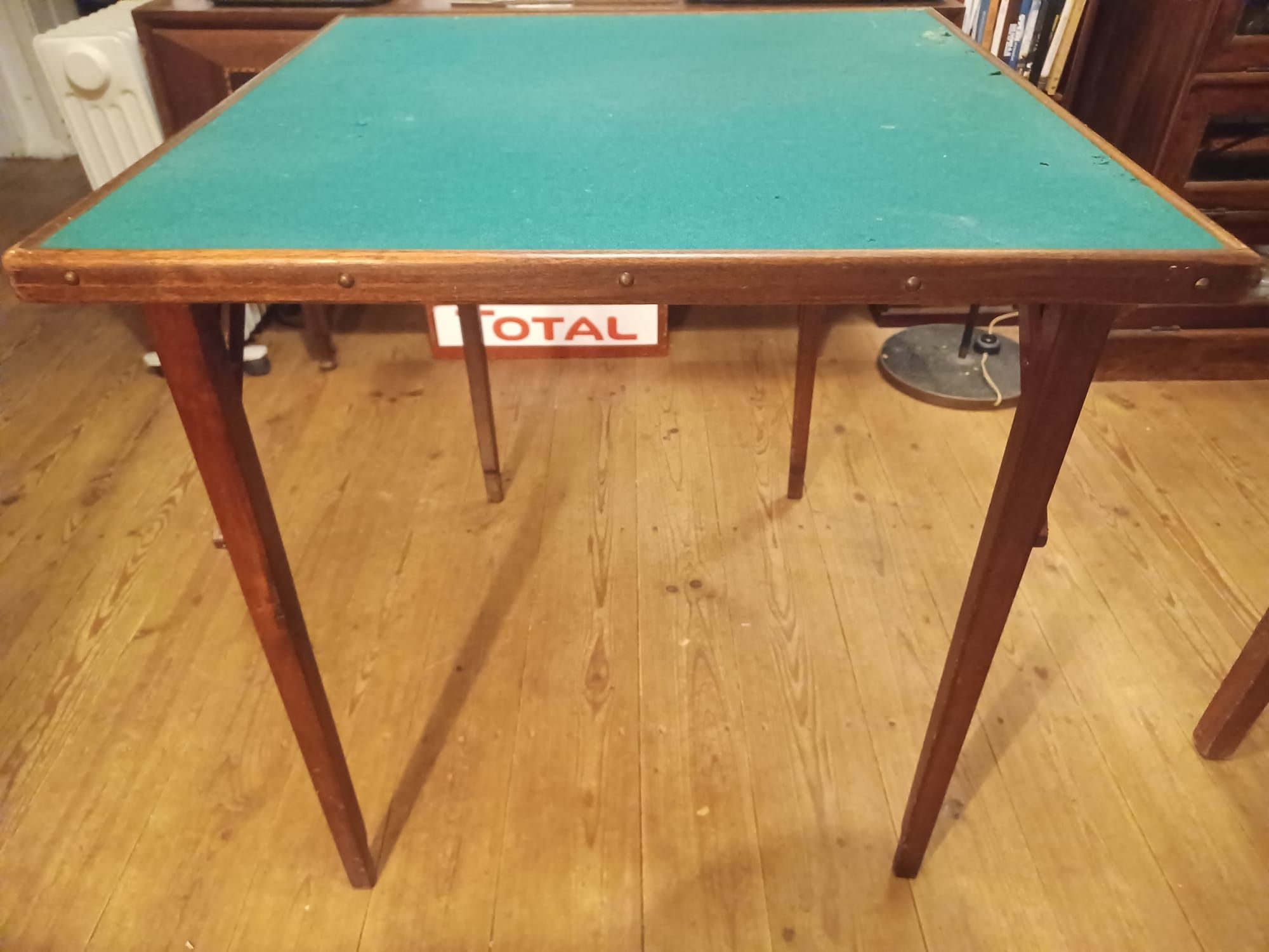 Mesa de jogo rara retráctil vintage anos 50