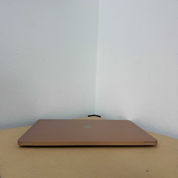 Macbook Air 2019 { i5 | 8gb | 128 ssd) Як новий . Гарантія