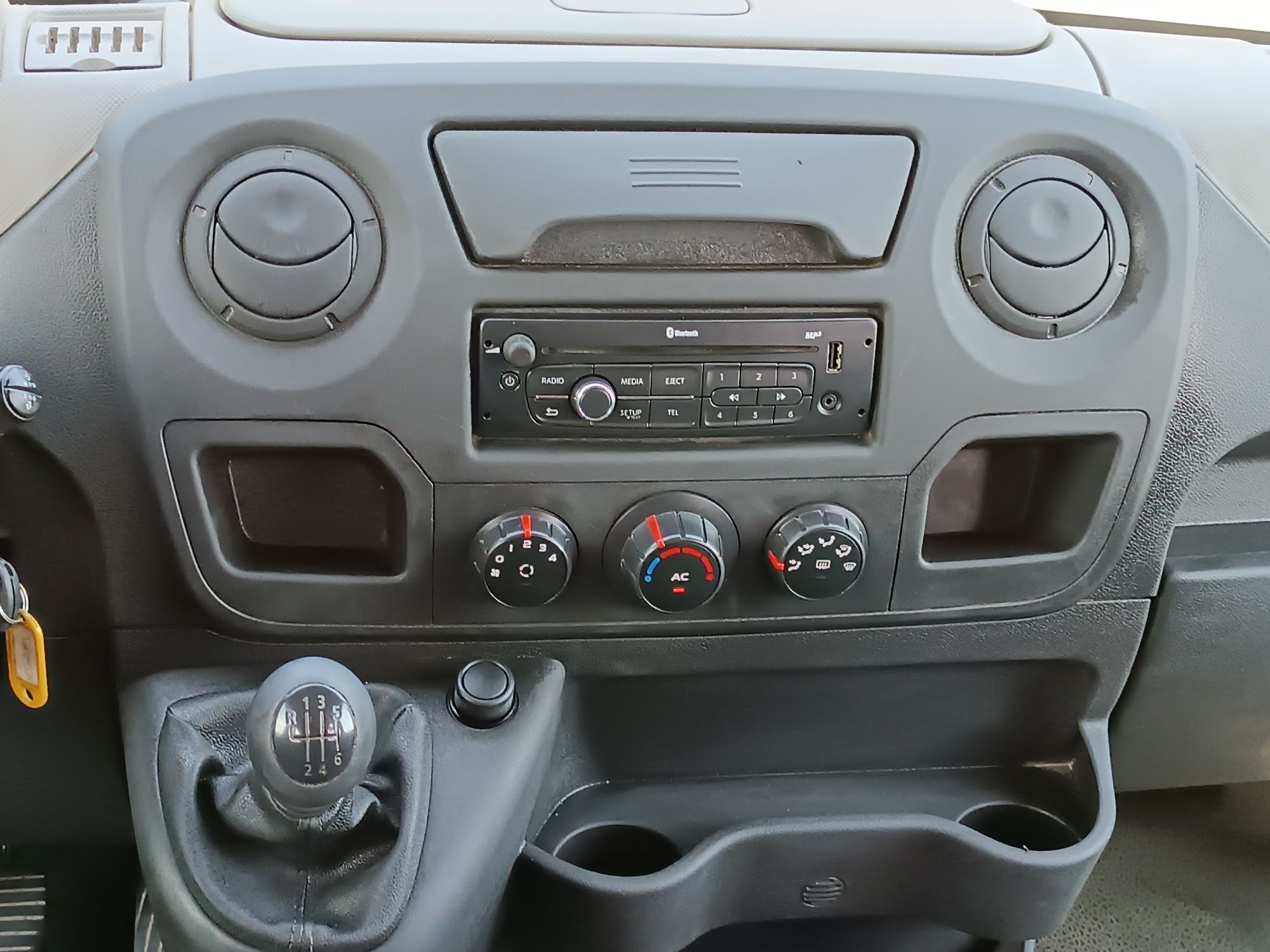 Renault Master II 2014r 2.3 7os. TUV2026 HAK