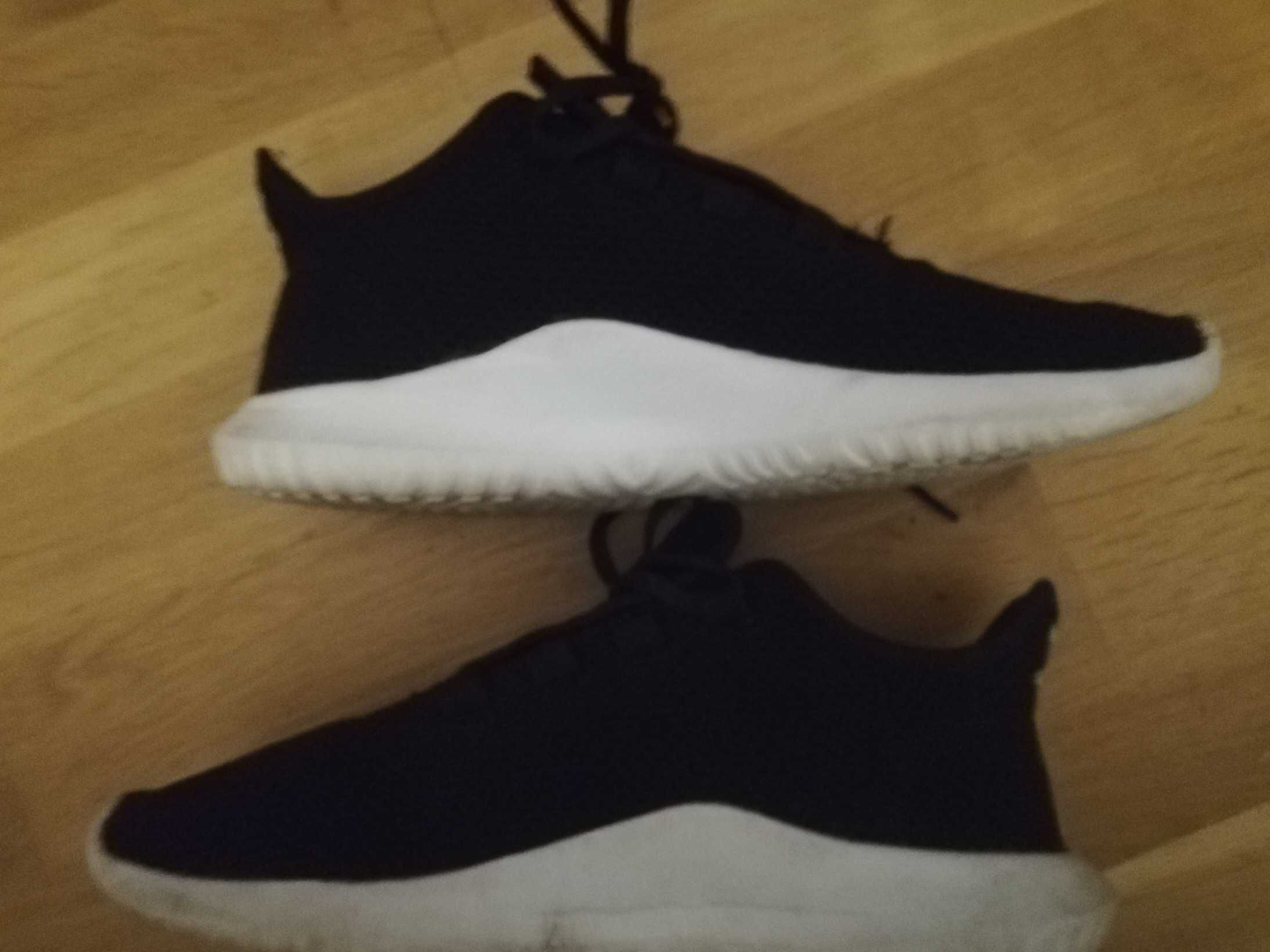 Buty ADIDAS TUBULAR 42 26 CM BDB czarne z bialym