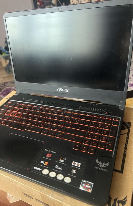 Ігровий ноутбук Asus FX505DY б/в