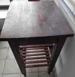 Mesa de apoio com 2 rodas