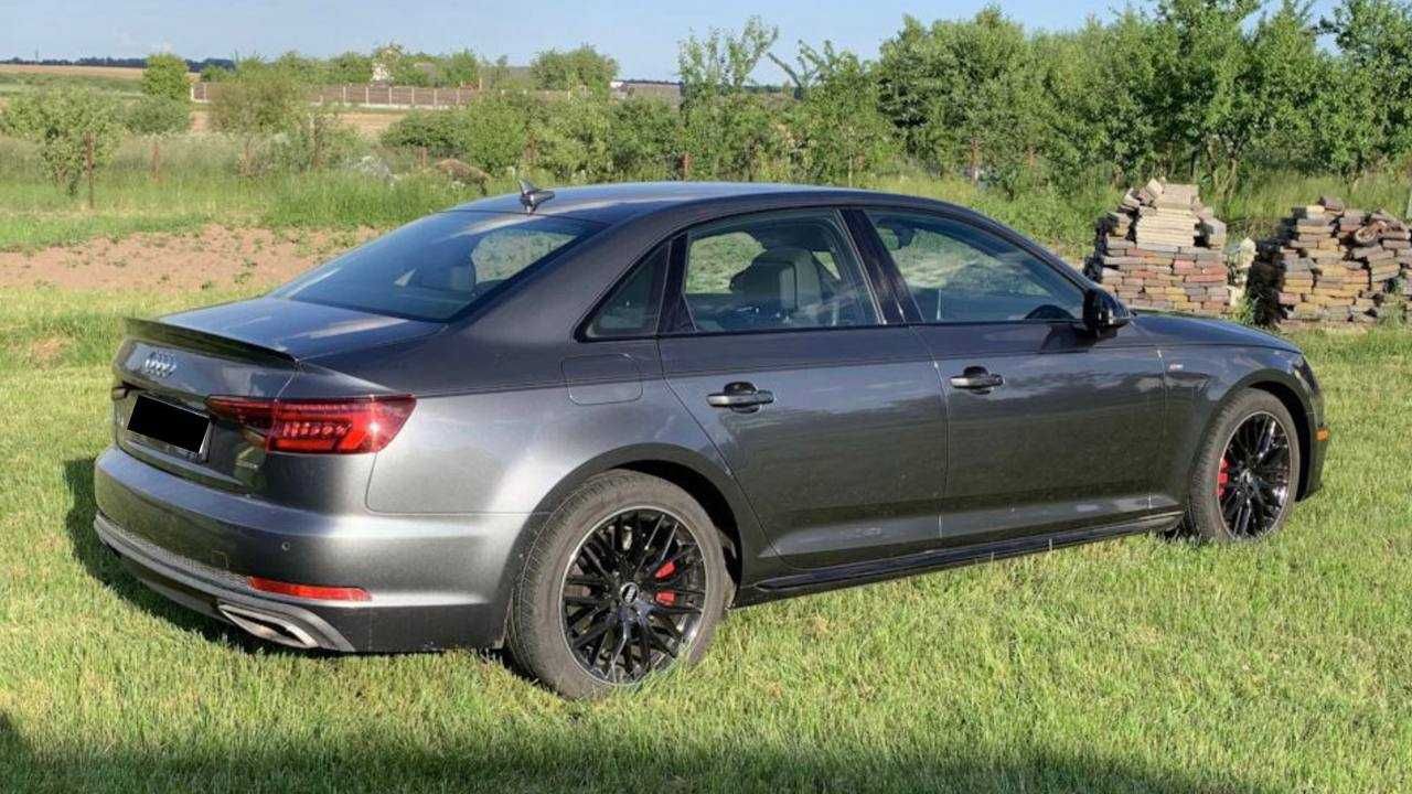 Audi A4 B9 2018 року