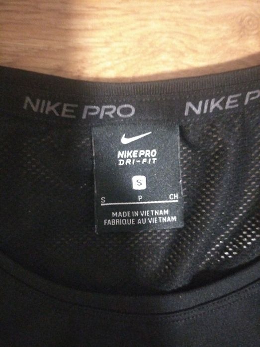 Komplet NIKE bieganie,fitness Rozmiar S /M