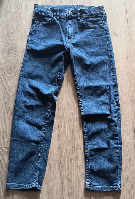 Spodnie jeansowe chłopięce 140