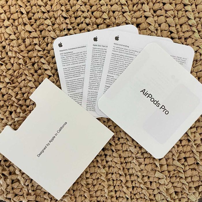 Оригінальні AirPods Pro 2 у стані нових.