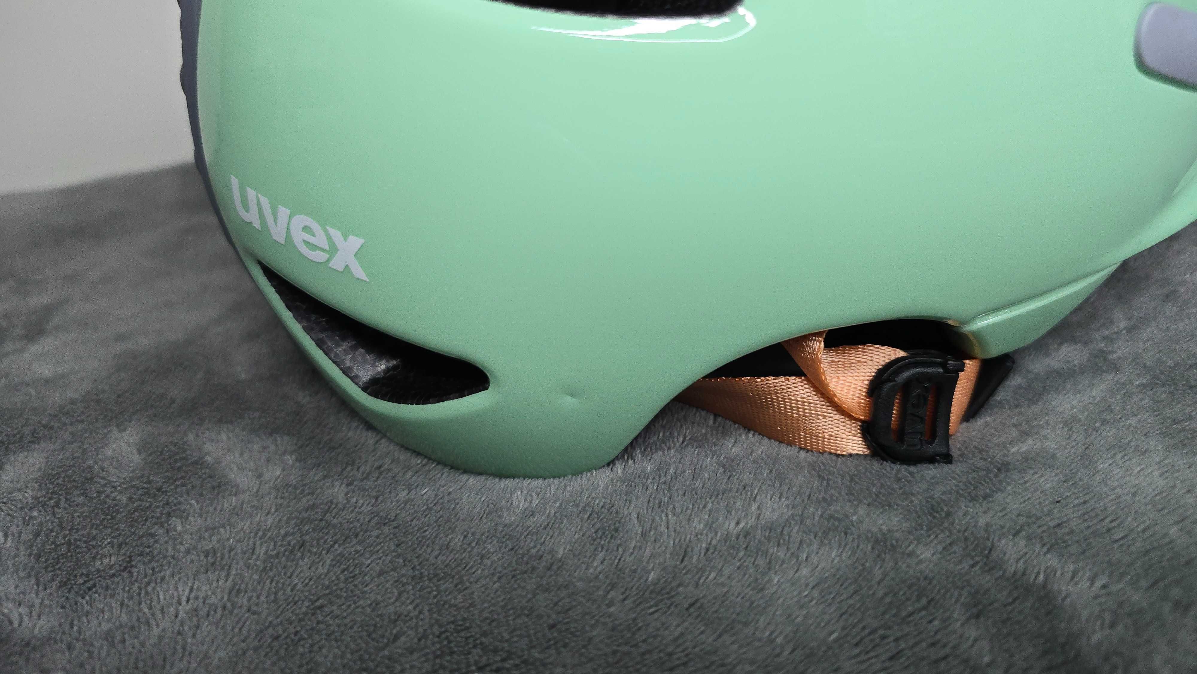 Kask rowerowy dziecięcy UVEX OYO rozm 50-54cm  ma małą skazę
