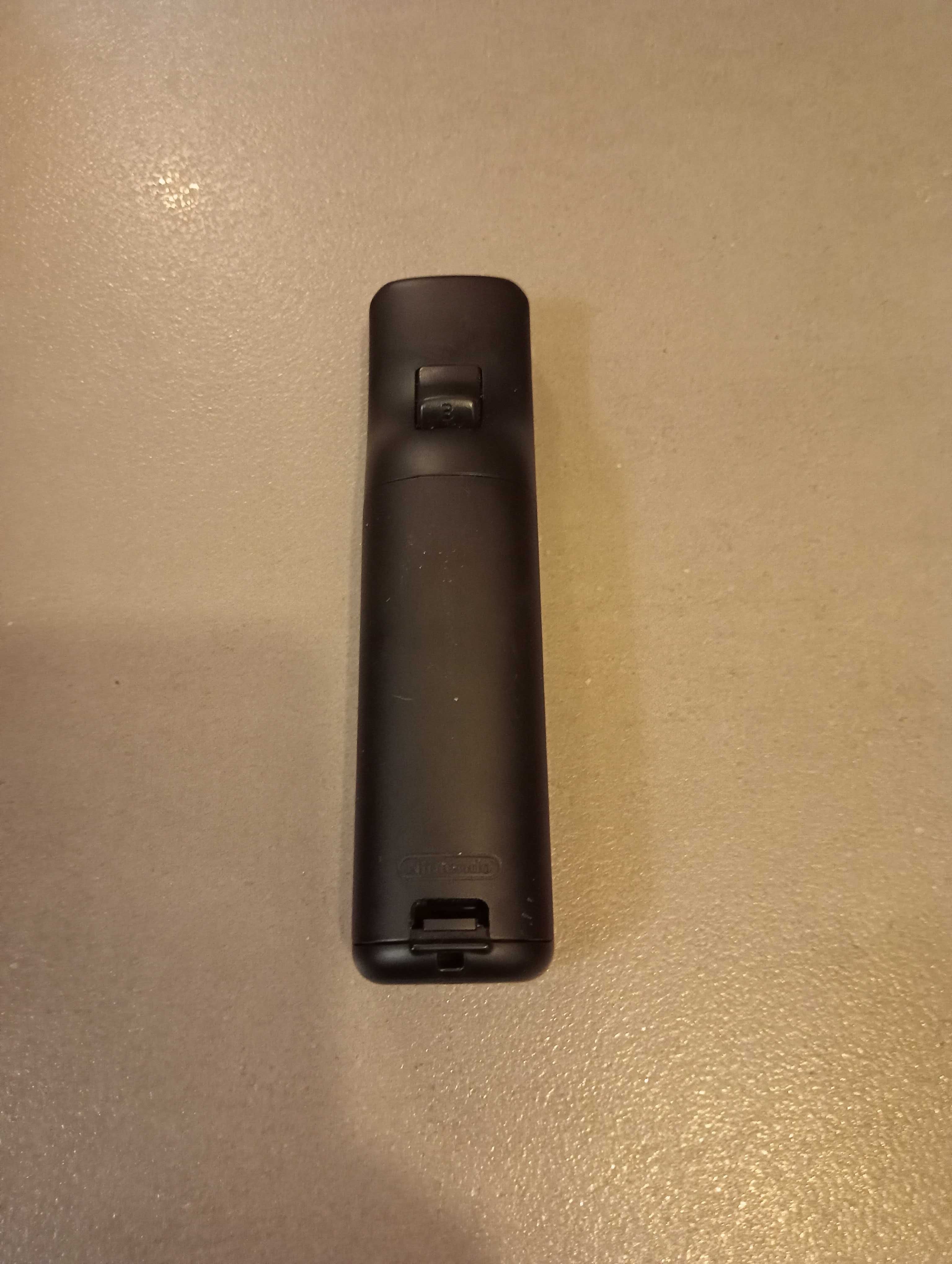 Wii Remote z Motion Plus (2)