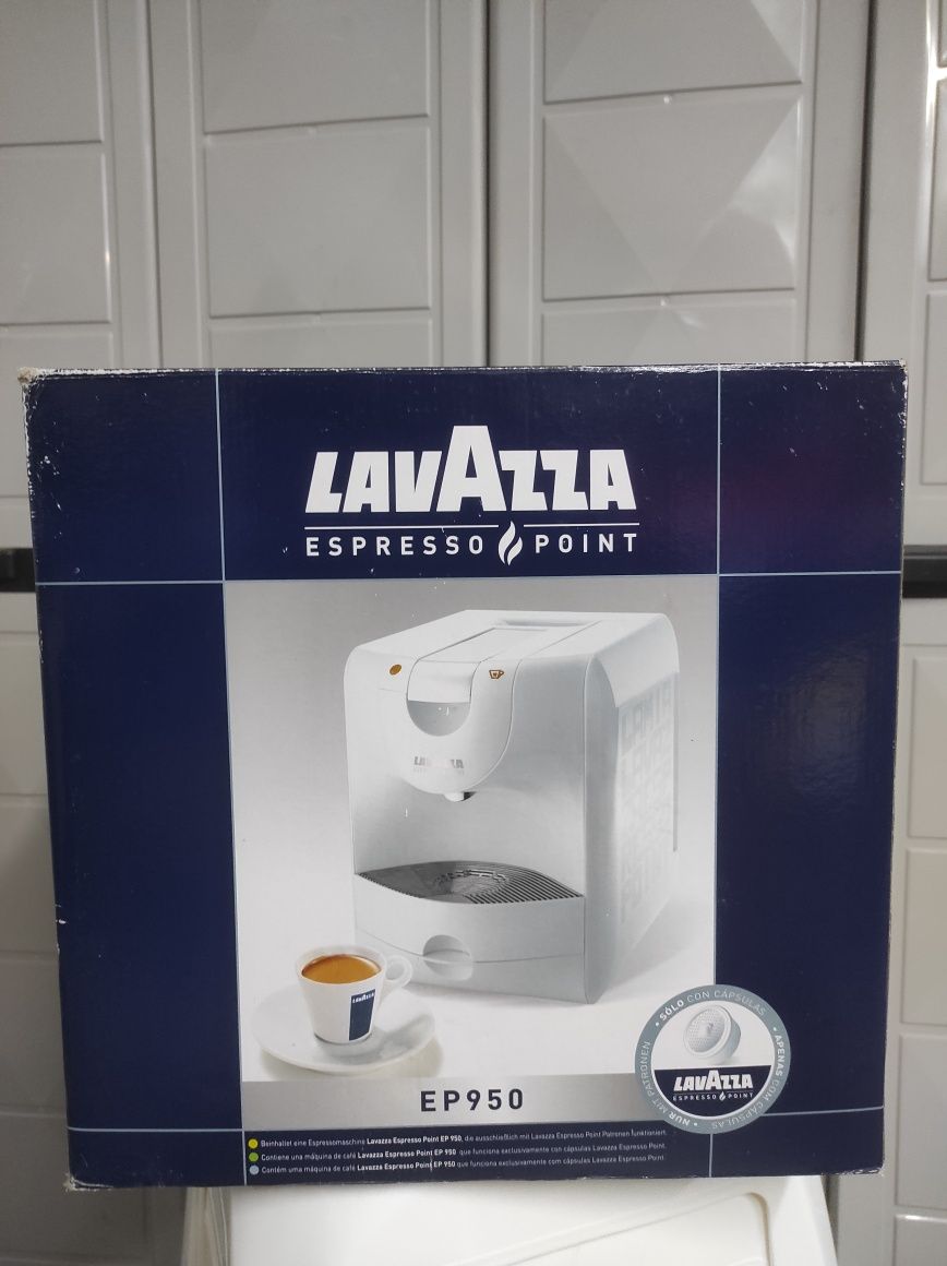 Máquina de café Lavazza 950 automática