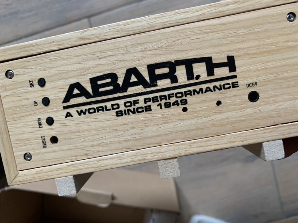 Цифровые часы Abarth