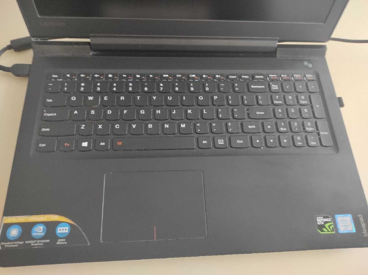 Lenovo Ideapad 700-15 i7-6700HQ/8GB/1000 GTX950M c