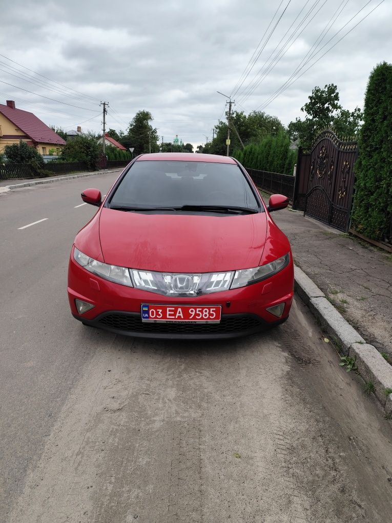 Хонда сівік 1,8бензин