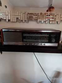 Rádio antigo com mais de 30 anos