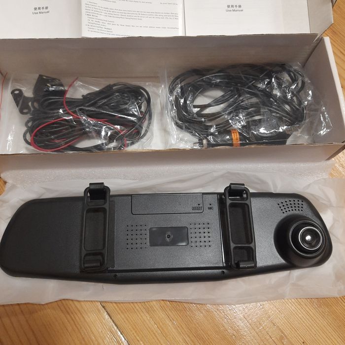 Відеореєстратор зеркало камера заднього виду