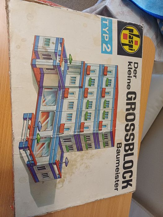 Німецький конструктор будинку. Німецький.