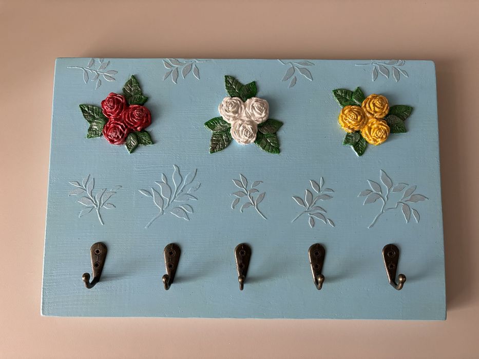 Ключниця деревʼяна