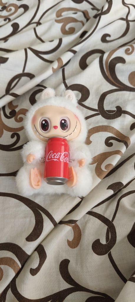 Продам ЛАБУБУ игрушку