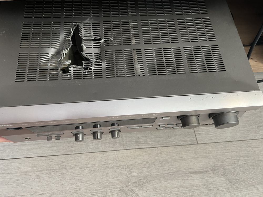 Zestaw glosnikow z odtwarzaczem YAMAHA + subwoofer  magnat