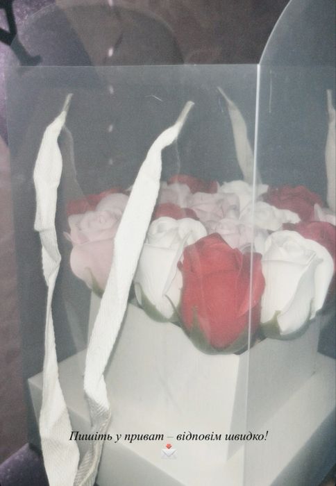 Букет з мильних троянд в коробці