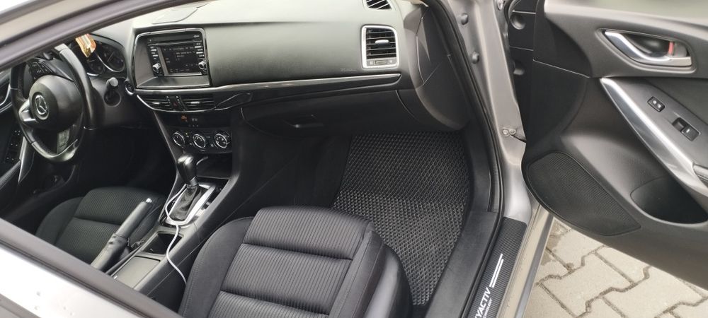 Mazda 6 Sport 2014 Silver 2.5L
Авто як приїхало з США заводилось і їха