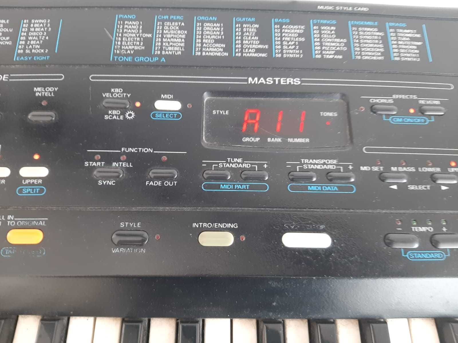 Teclado Roland E36