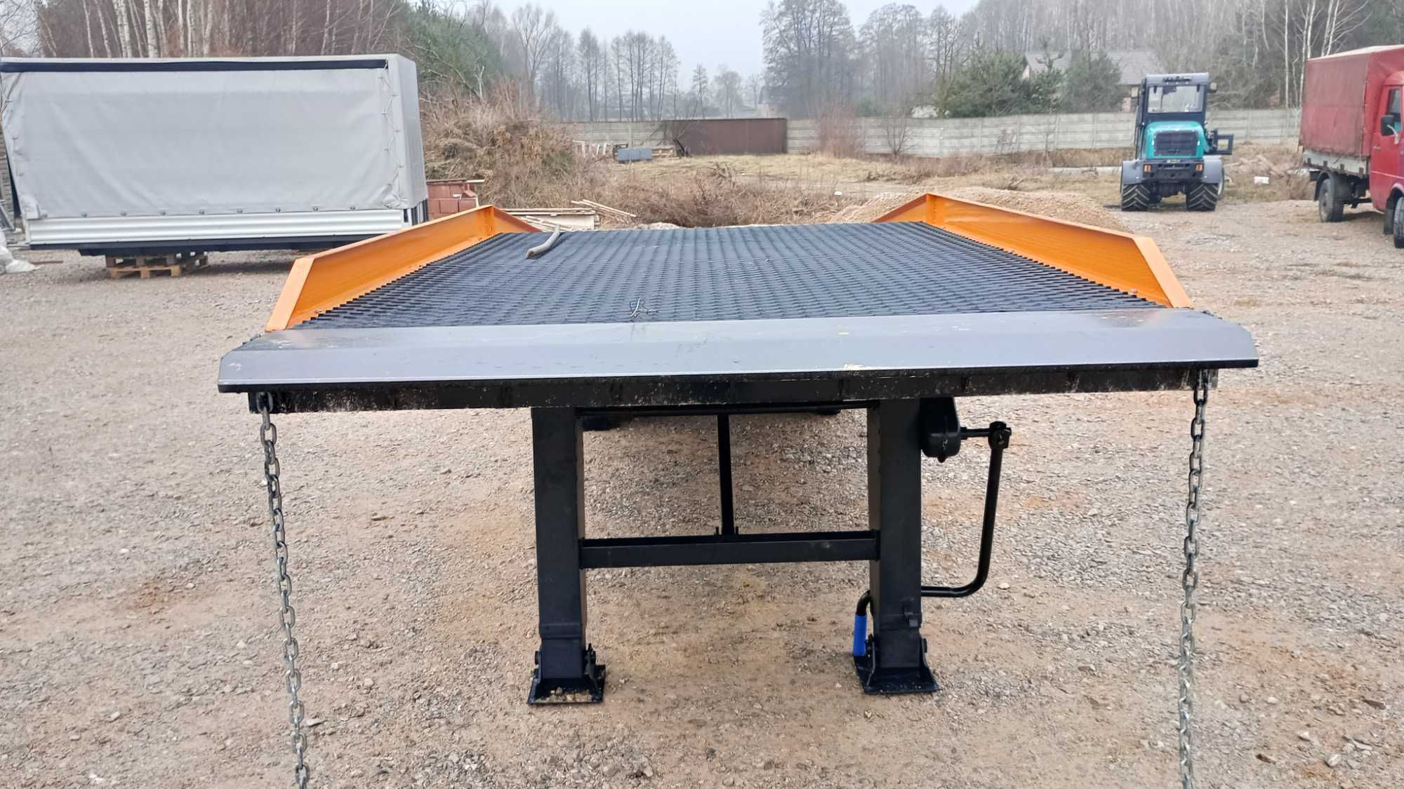 Mobilna rampa , platforma najazd do kontenera 10 ton