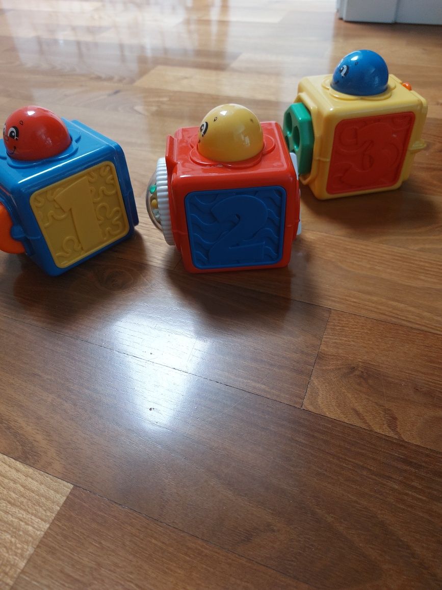 Fisher Price Aktywne klocki ze zwierzątkami