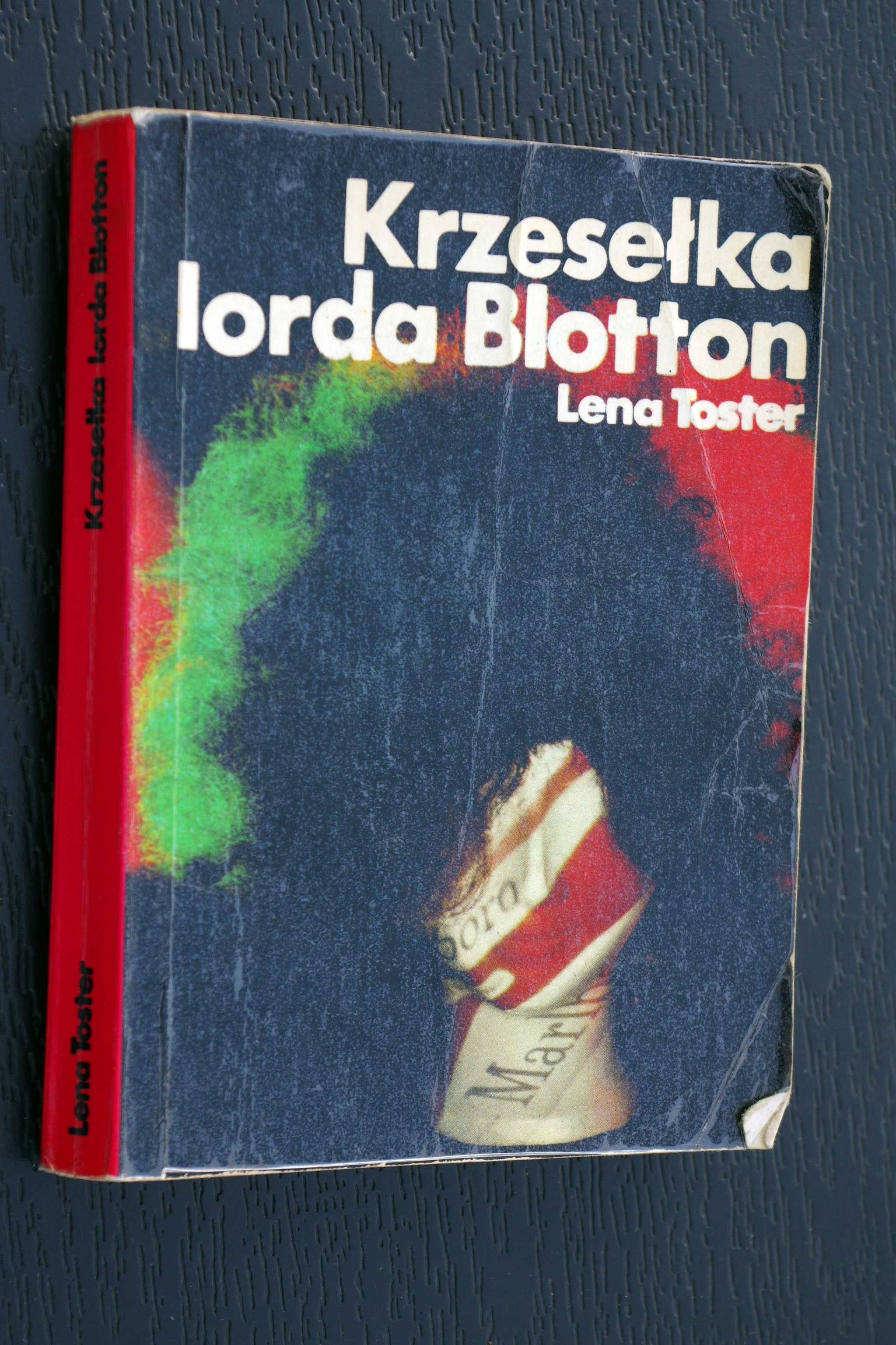 Krzesełka Lorda Blotton - Lena Toster