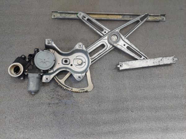 Elevador vidros frente esquerdo TOYOTA Yaris (_P9_)