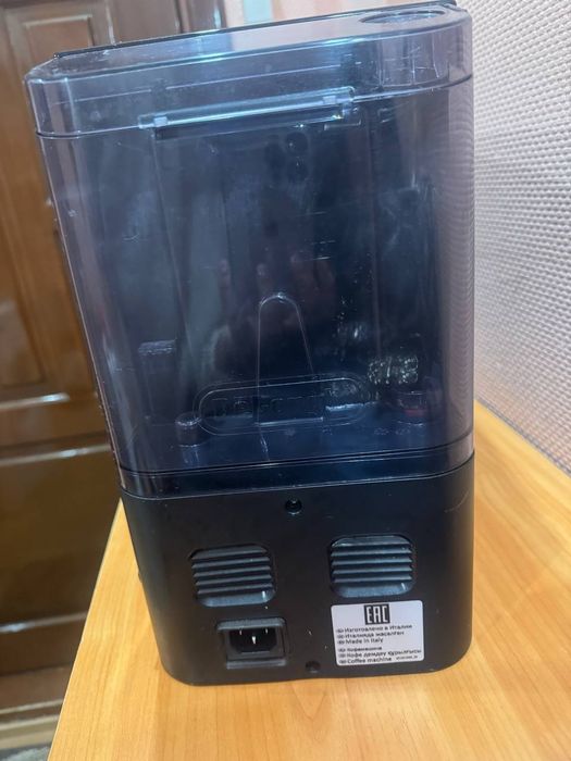 Продам преміальну кавомашину DeLonghi Authentica Cappuccino