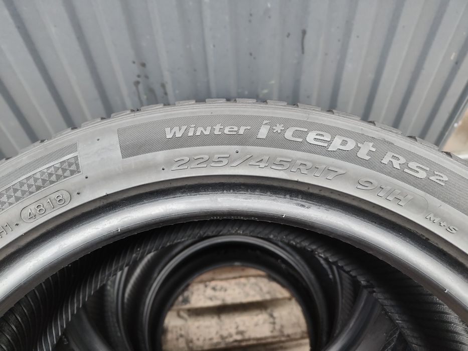 225/45/17 Hankook Winter Icept RS2 komplet