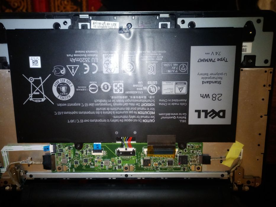 Планшет з додатковою станцією DELL venue 11