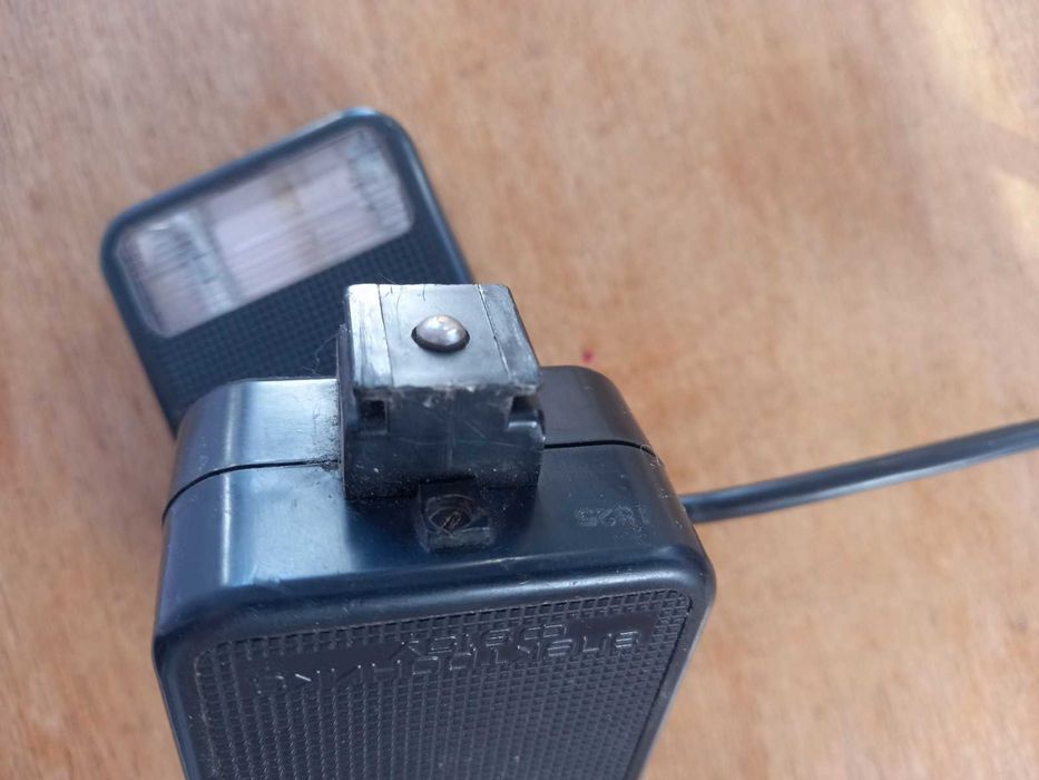 Спалах вспышка Электроника ФЭ15У (2 шуки з зарядним пристроєм)