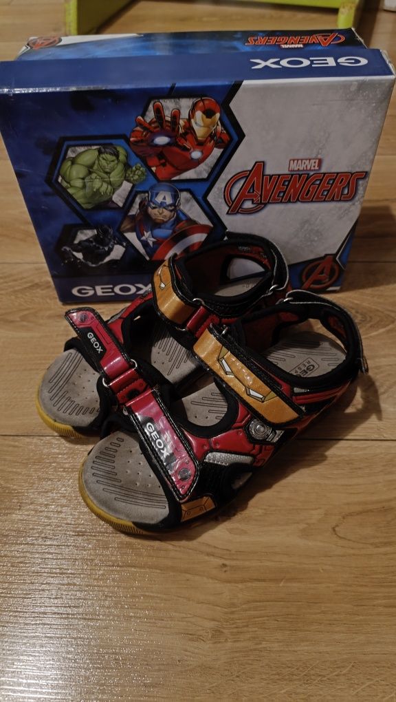 Sandały Geox Avengers iron Man 32 świecące reima ccc