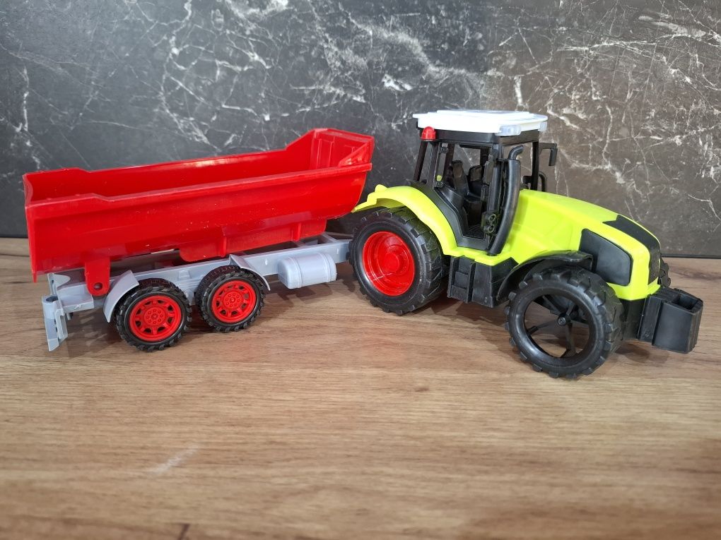 Traktor z przyczepą gospodarstwo pojazd rolniczy