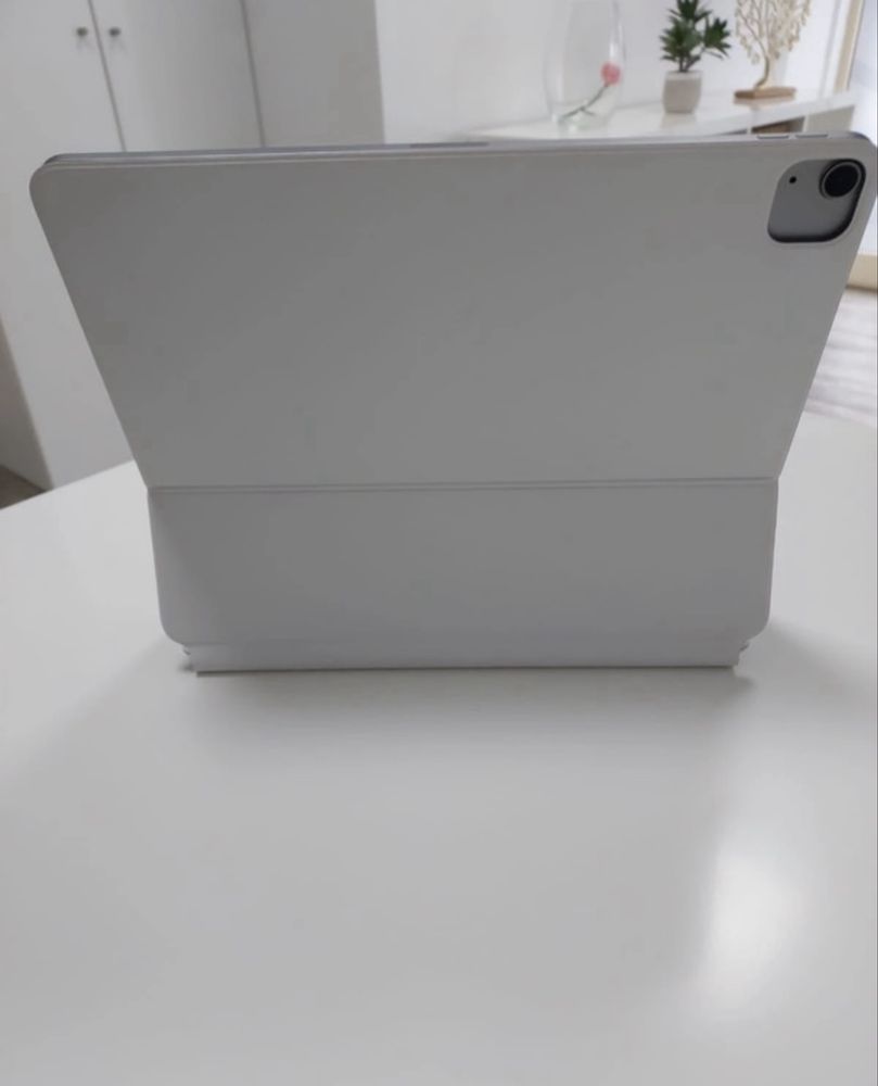 Magic keyboard apple
