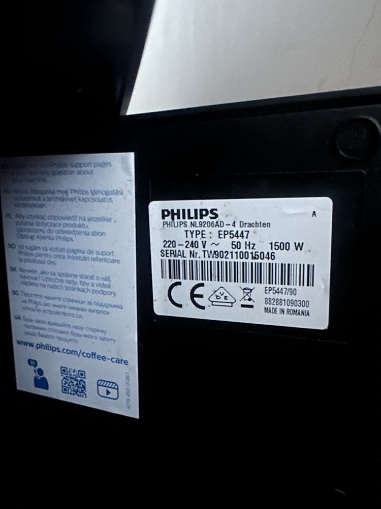 Ekspres ciśnieniowy PHILIPS Series 5400 LatteGo EP5447/90 + GRATIS