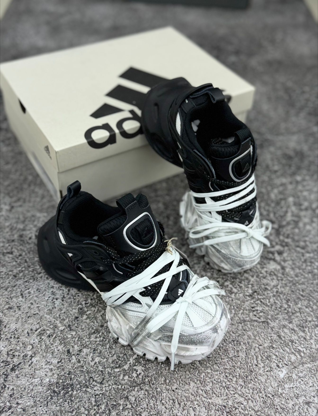 Кроссовки Adidas XLG Deluxe
Adidas XLG Deluxe

кроссовки Adidas XLG —