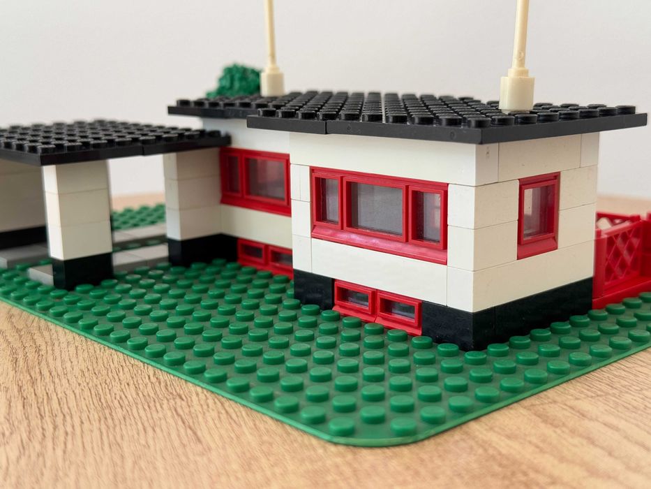 LEGO Legoland 353 Terrace House Car Garage 1972 Dom z Tarasem Auto